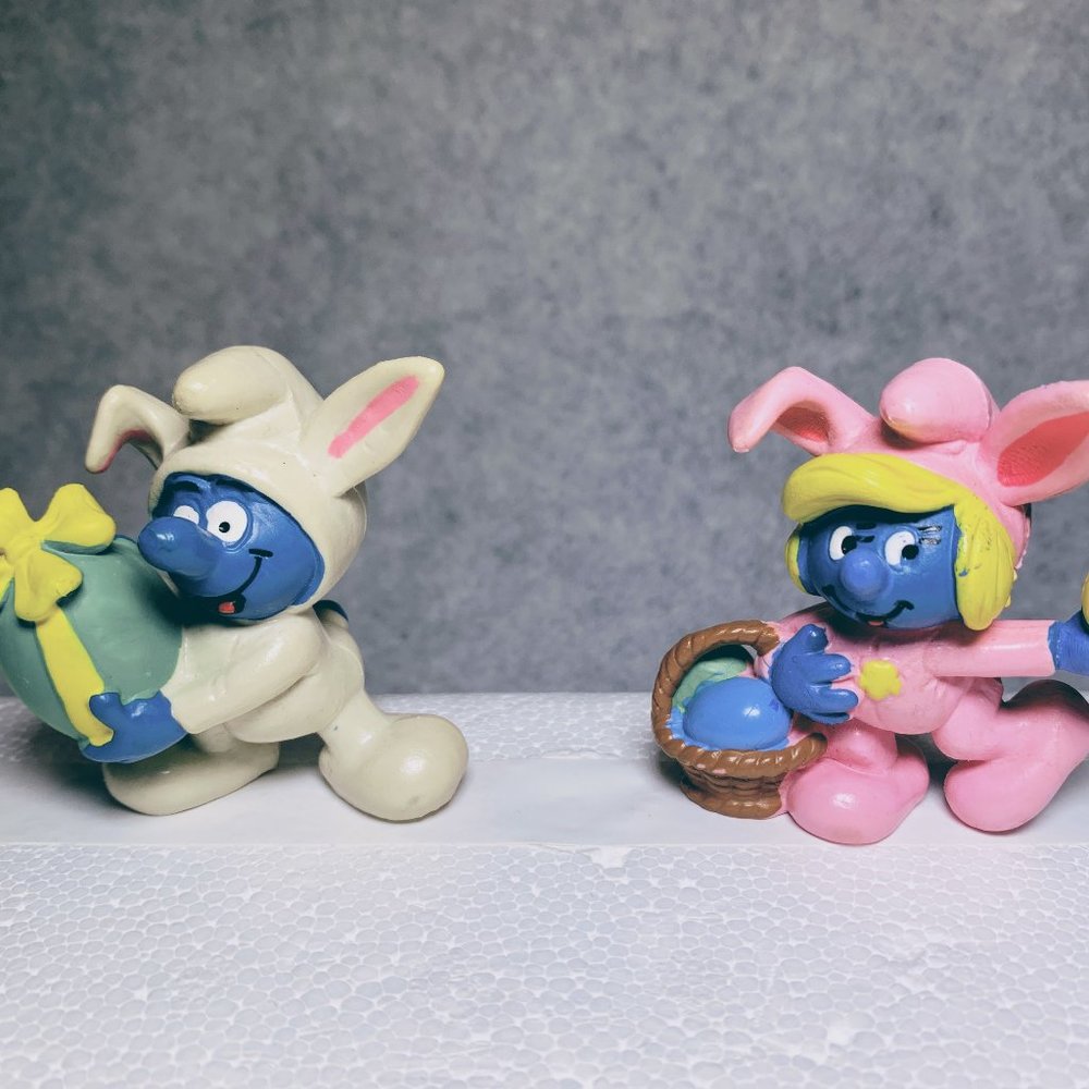 Easter Collection Unique Set of 2 Smurf Figures Peyo Schleich Smurfs toy
